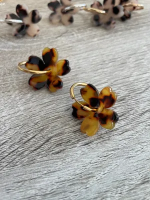 Amber Tortoiseshell Blooms on Gold Hoops