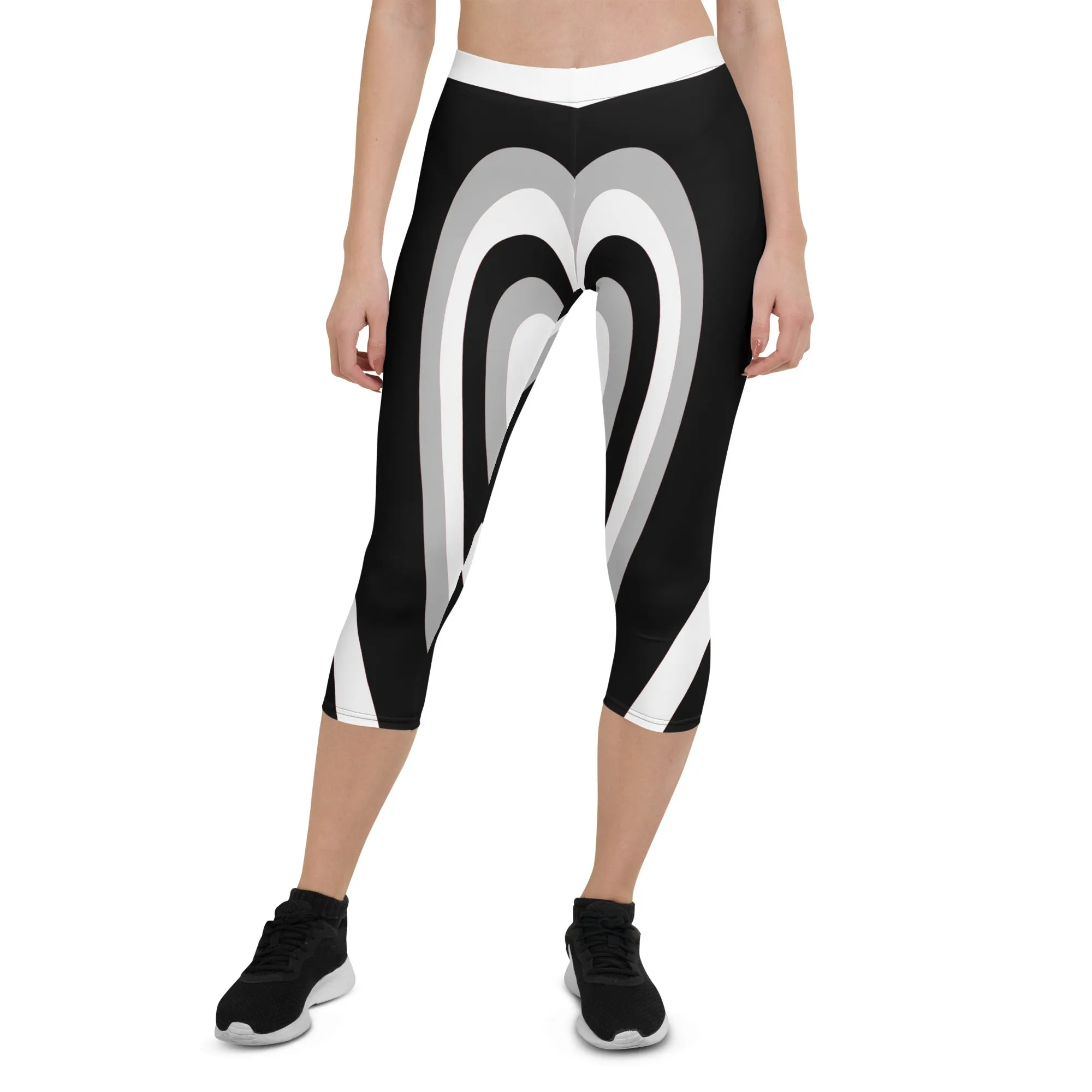 Black & White Heart Shaped Tunnel Capris