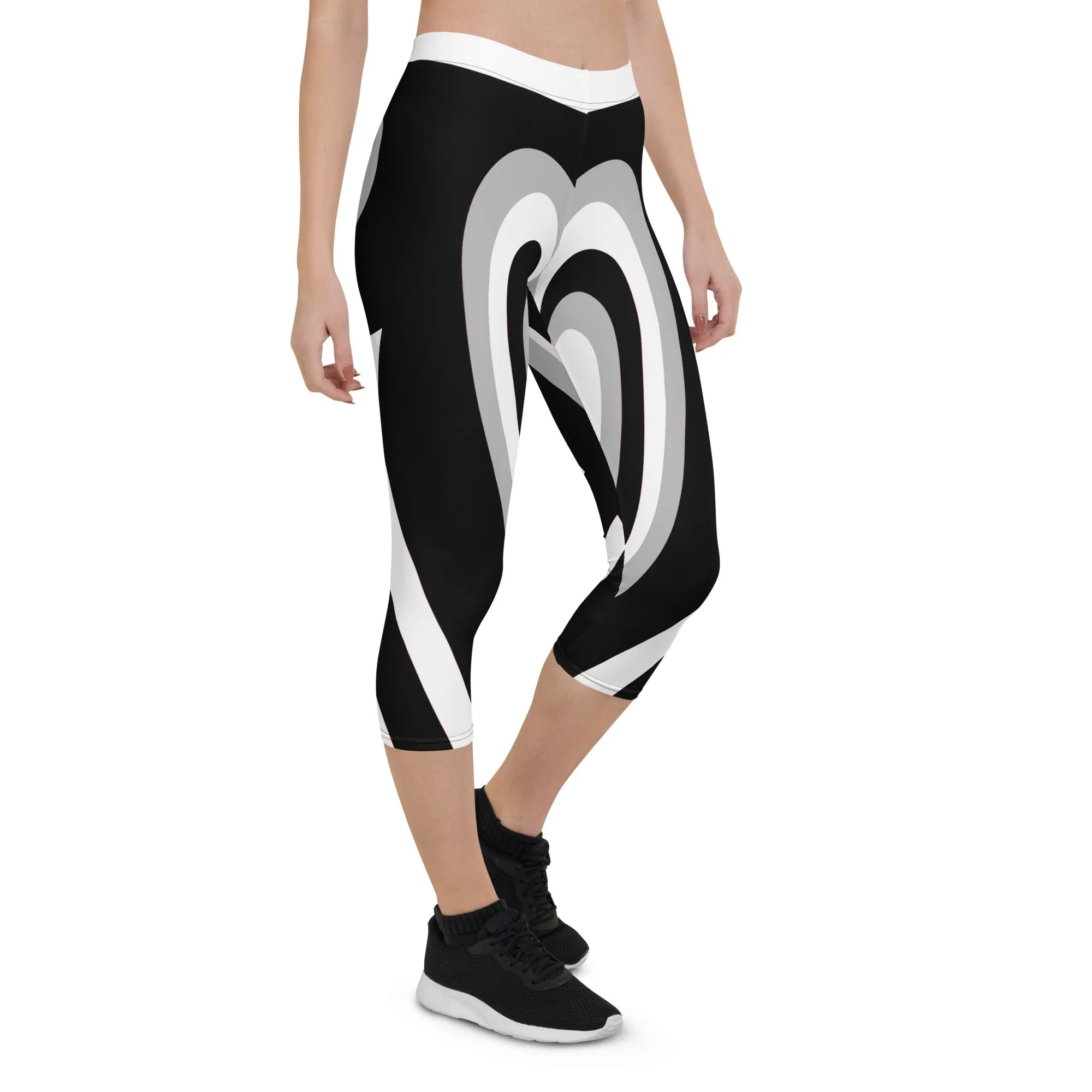 Black & White Heart Shaped Tunnel Capris