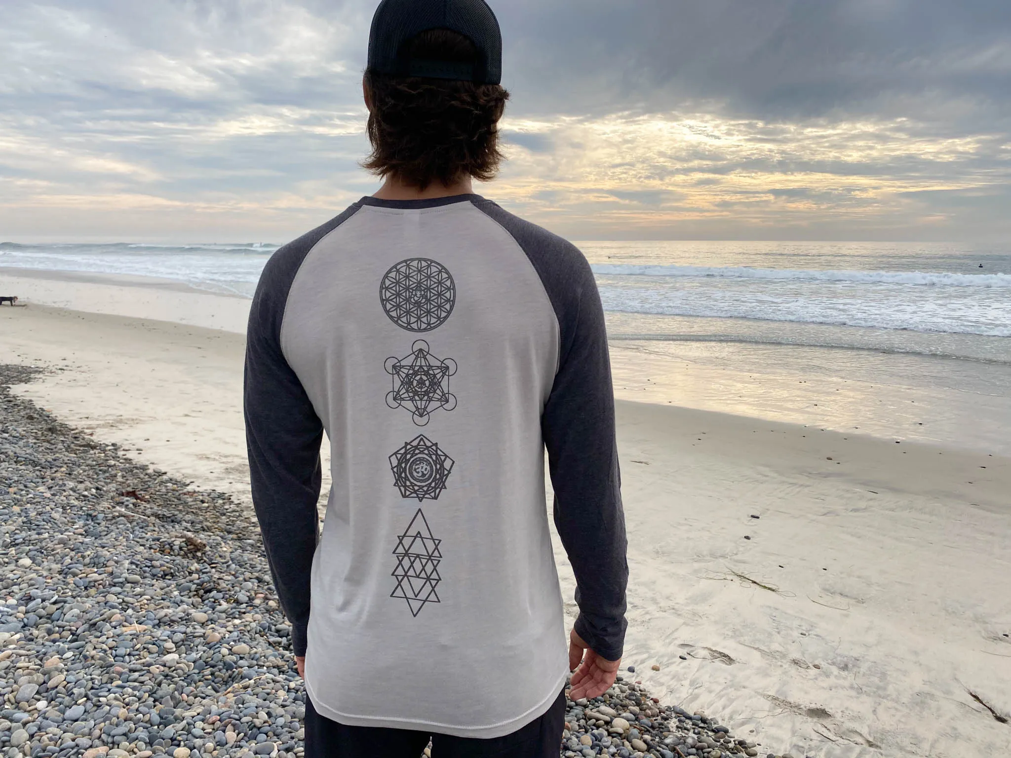 Rainbow Crystal Vibration Diamond Ganesh on Long-Sleeve Men's Raglan