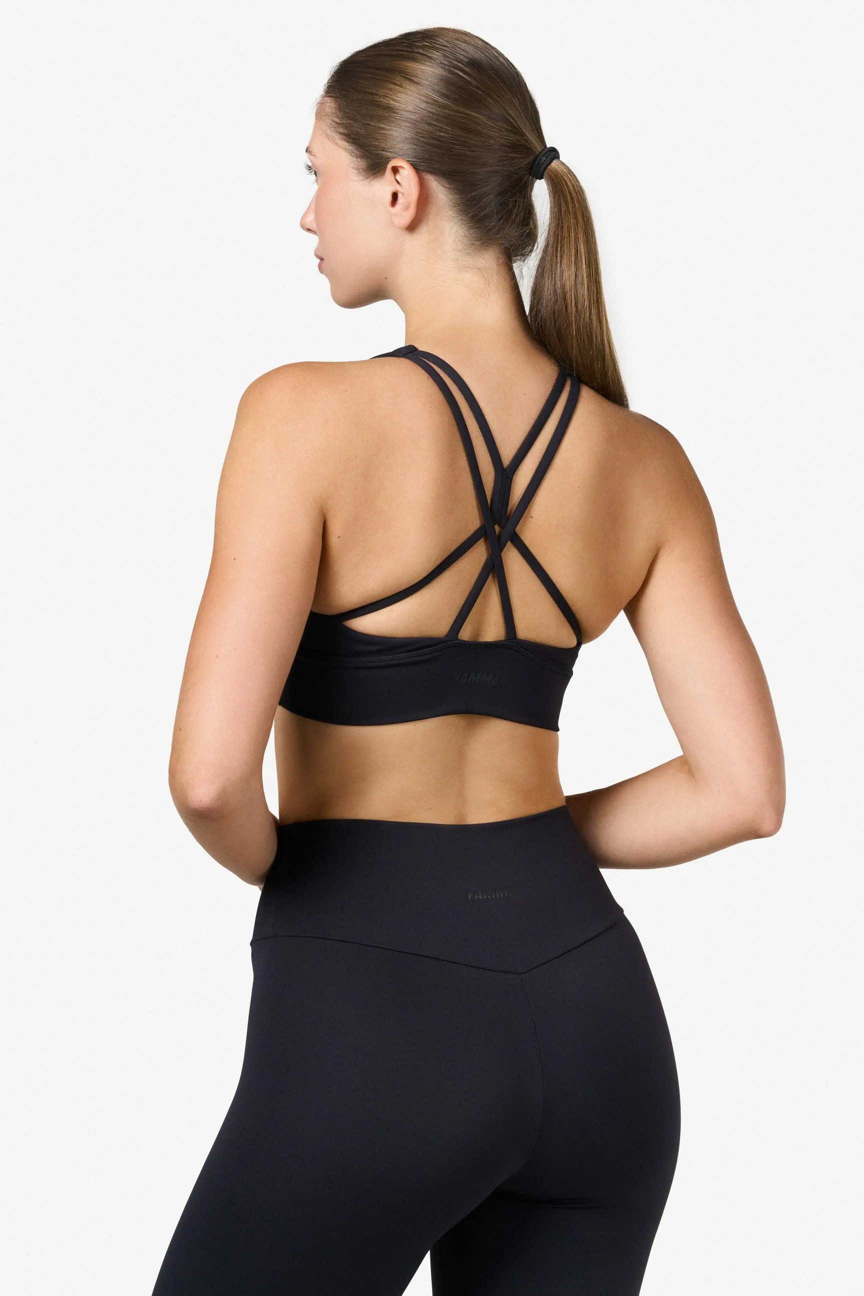 Signature Cross Sports Bra